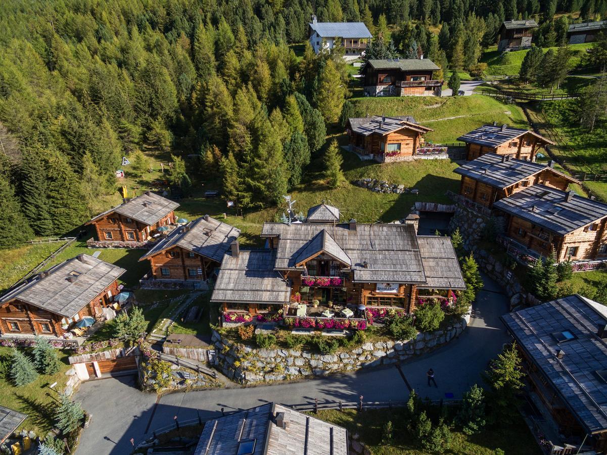 Park Chalet Village Livigno Extérieur photo